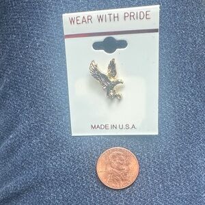 Vintage NWT Gold Eagle Pin - Women Jewelry
